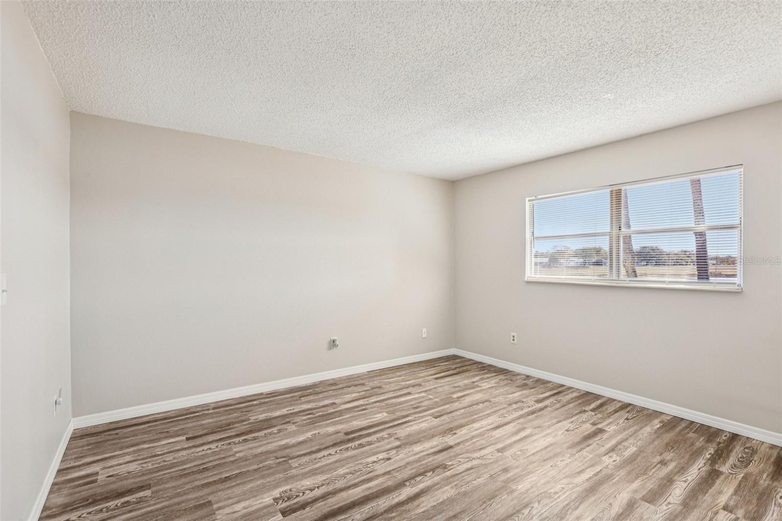 11120 CARRIAGE HILL DR #1 — photo 21