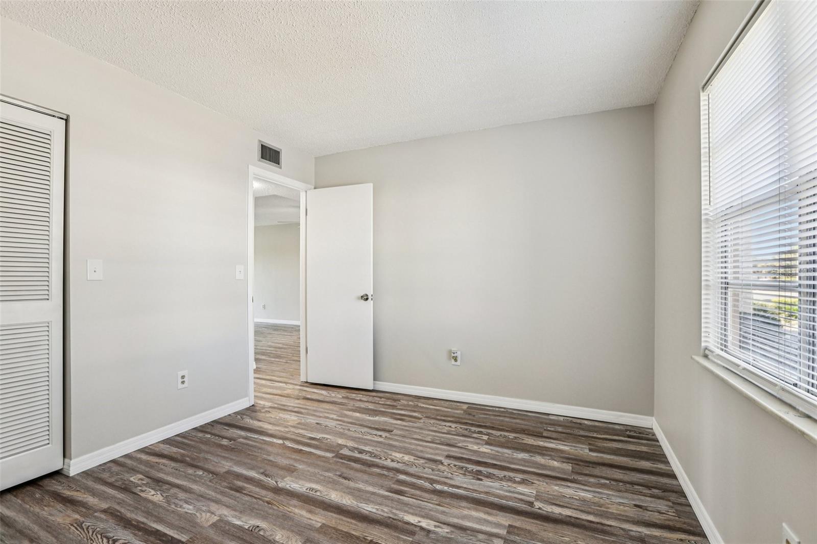 11120 CARRIAGE HILL DR #1 — photo 27