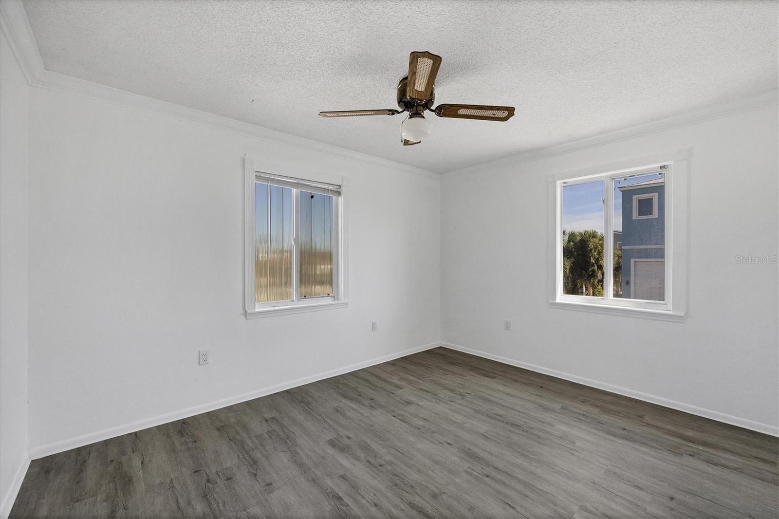651 JUNGLE QUEEN WAY — photo 35