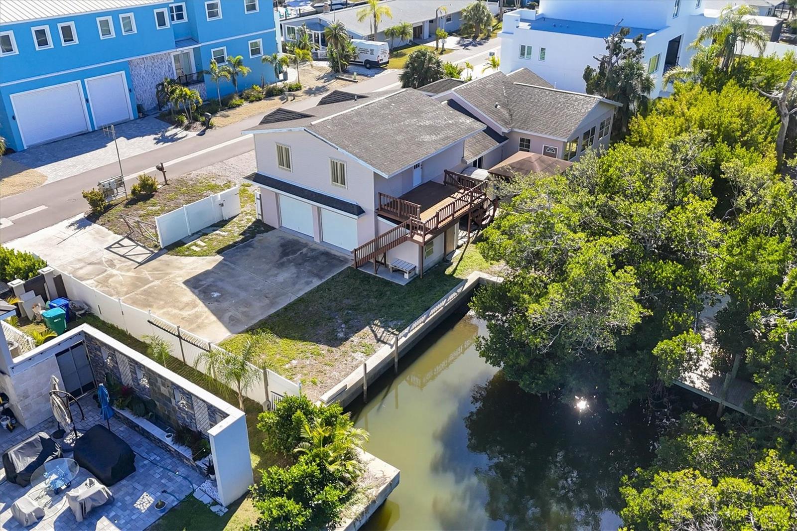 651 JUNGLE QUEEN WAY — photo 48