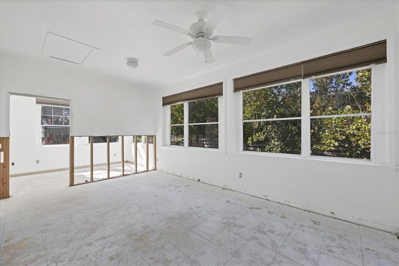 651 JUNGLE QUEEN WAY — photo 28