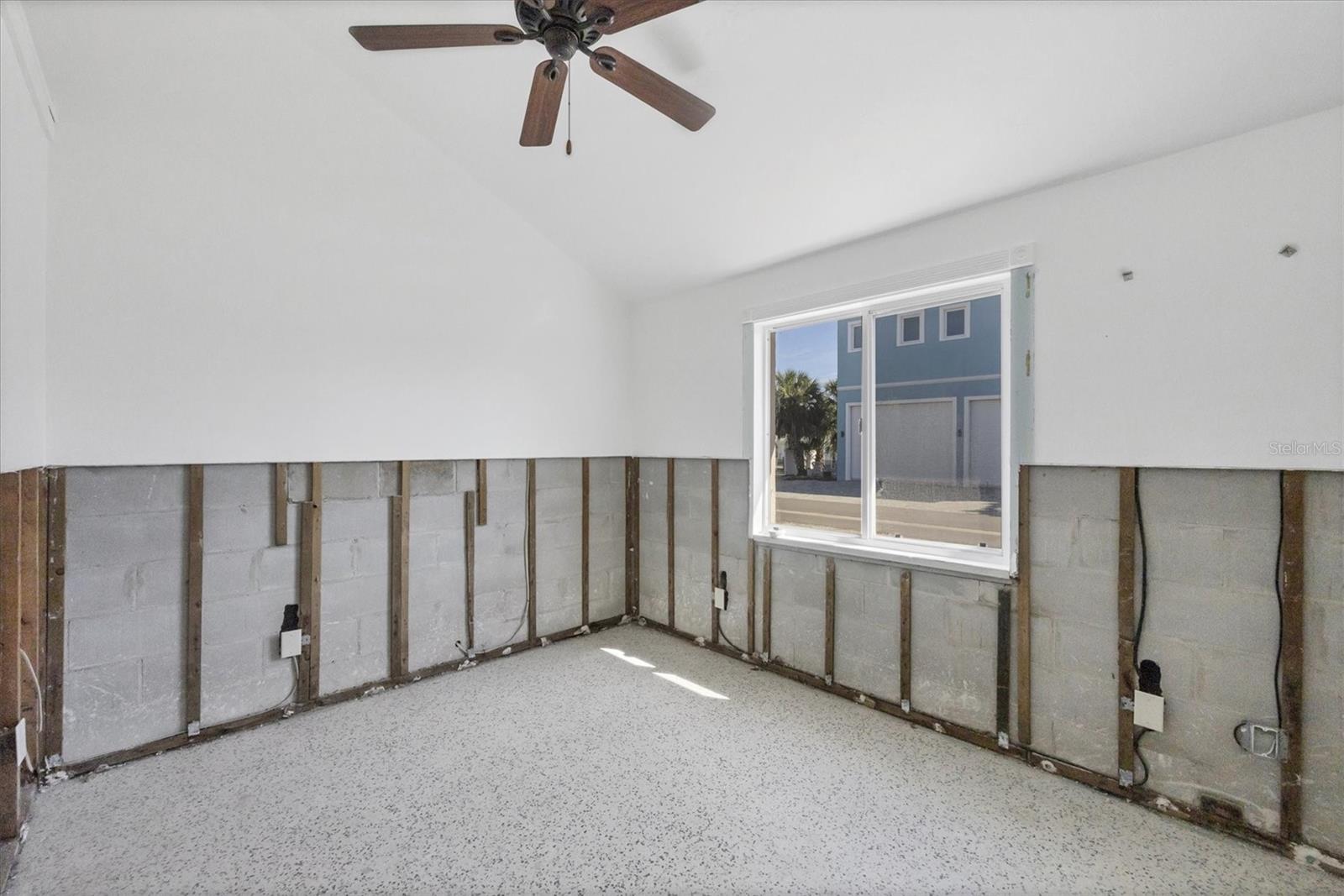 651 JUNGLE QUEEN WAY — photo 22