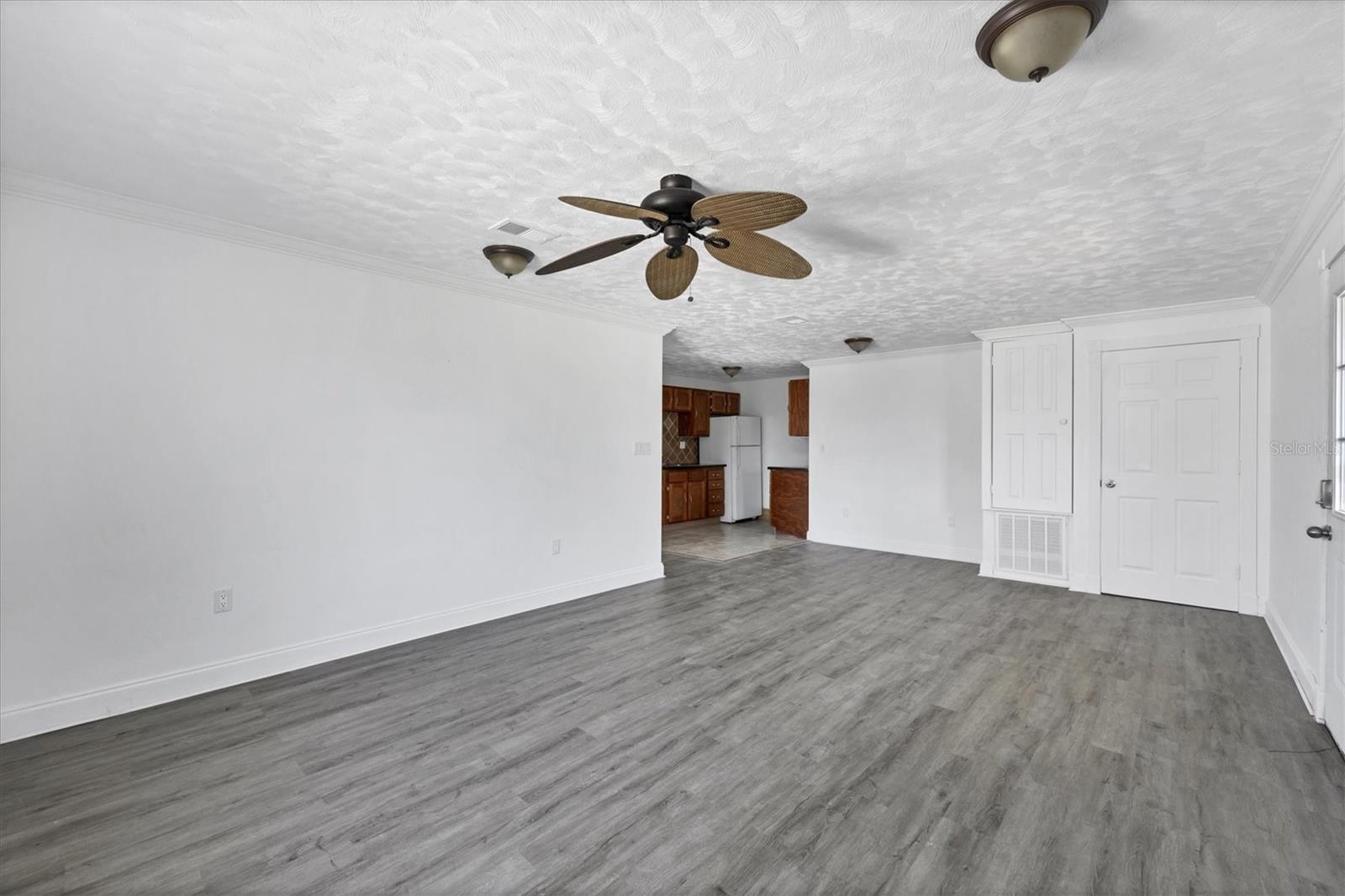 651 JUNGLE QUEEN WAY — photo 32