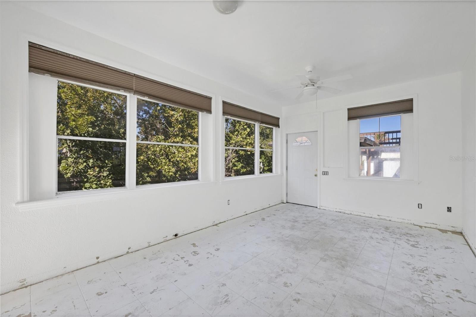 651 JUNGLE QUEEN WAY — photo 26