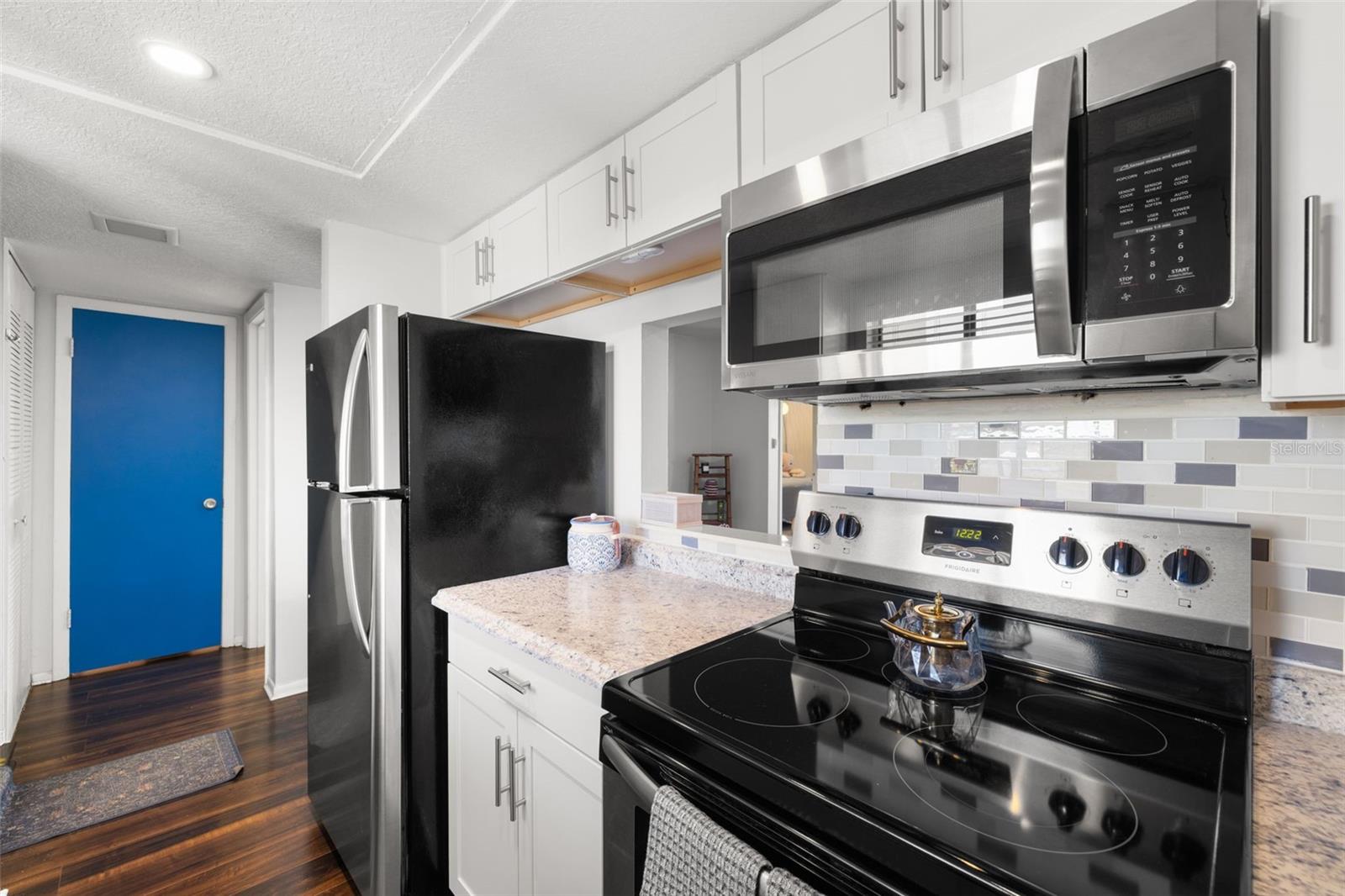 402 TARPON PT — photo 6