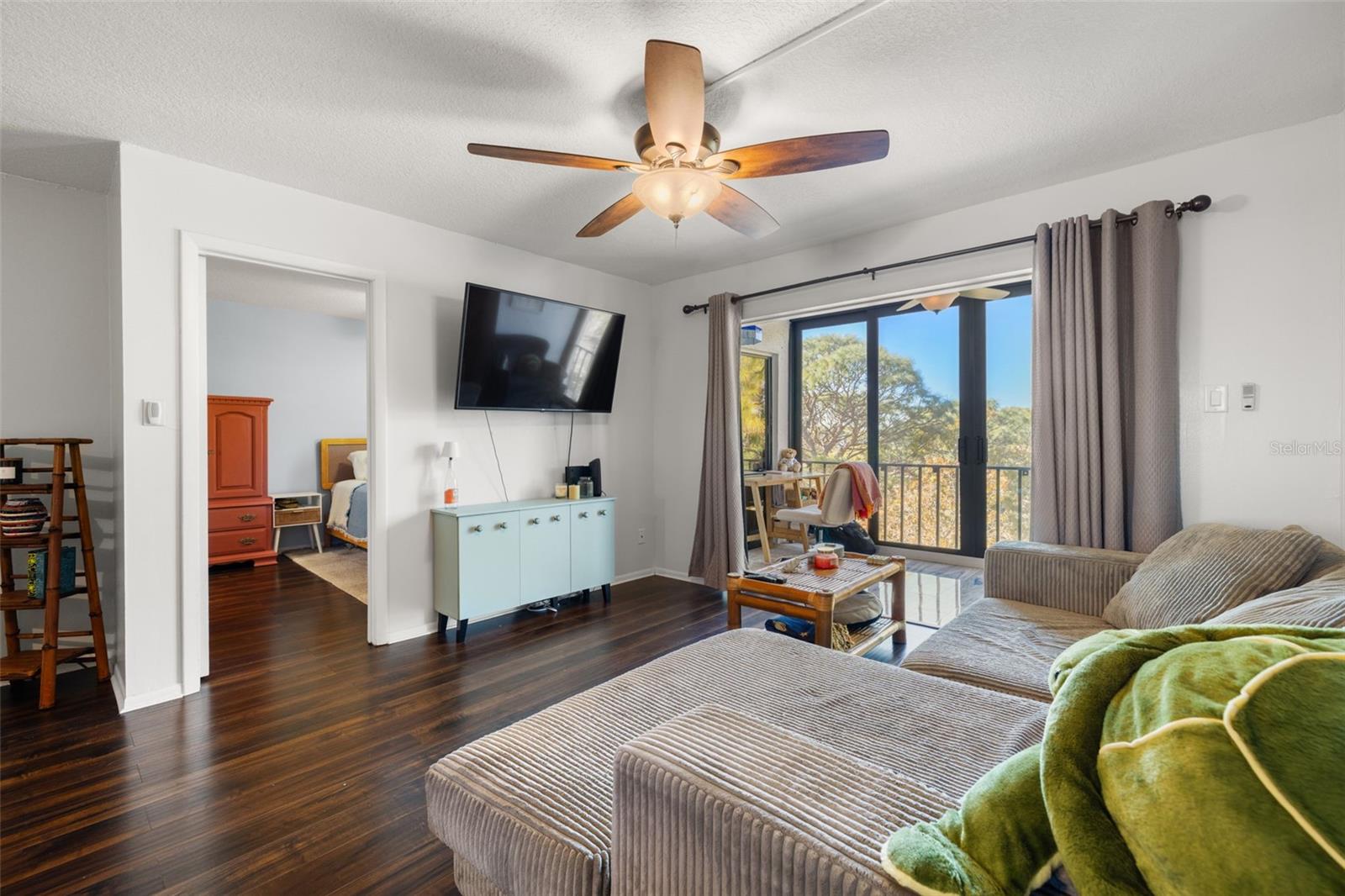 402 TARPON PT — photo 10