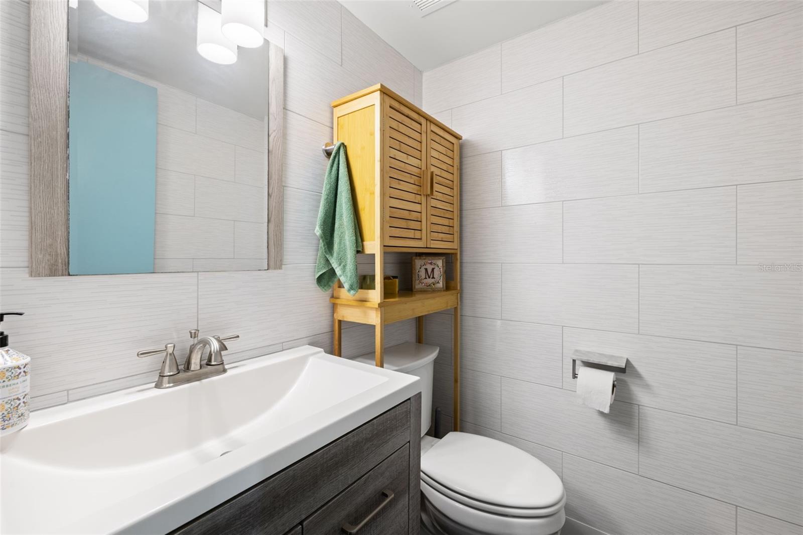 402 TARPON PT — photo 19