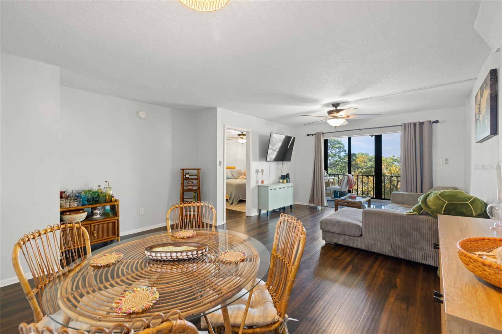 402 TARPON PT — photo 9