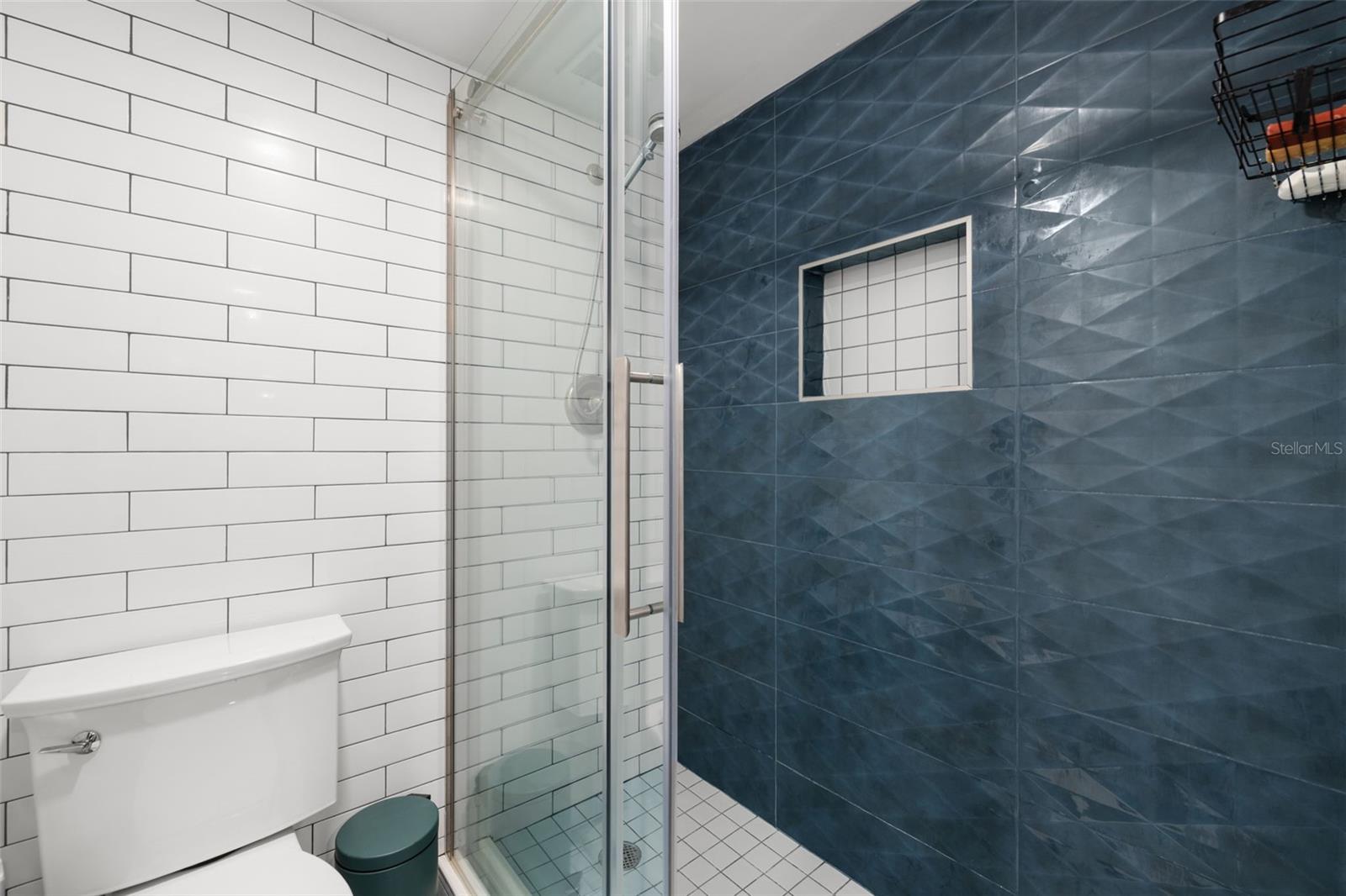 402 TARPON PT — photo 18