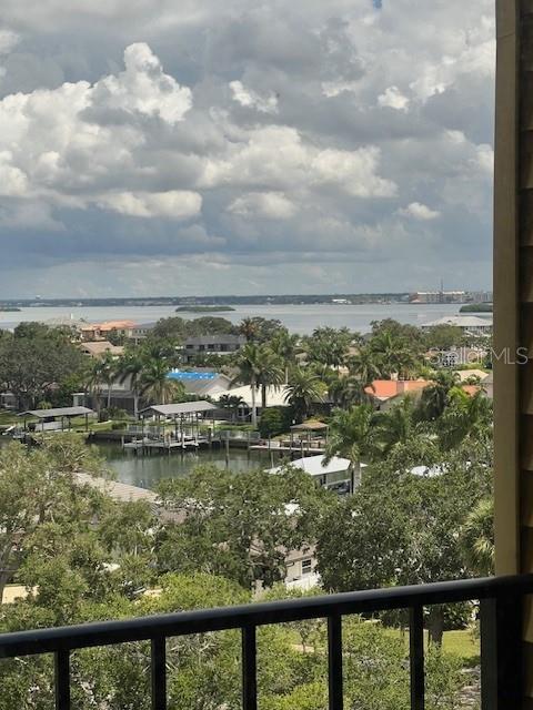 650 ISLAND WAY #708 — photo 33
