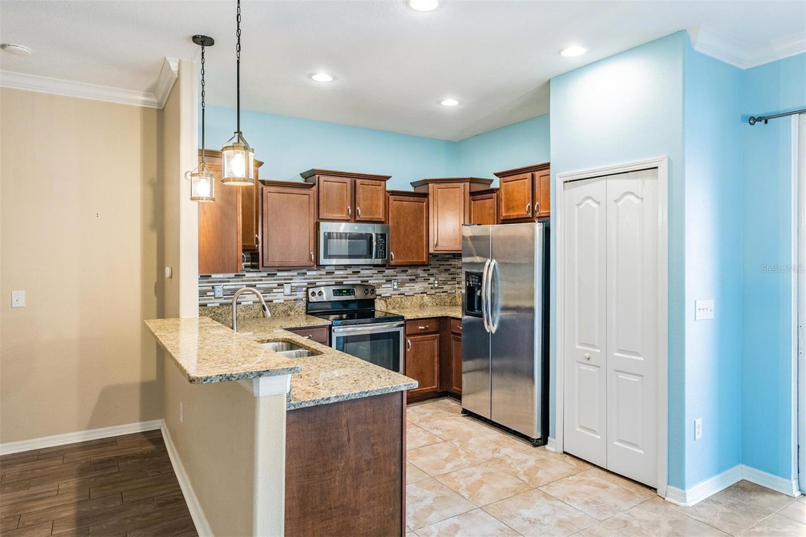 12039 GREENGATE DR — photo 9