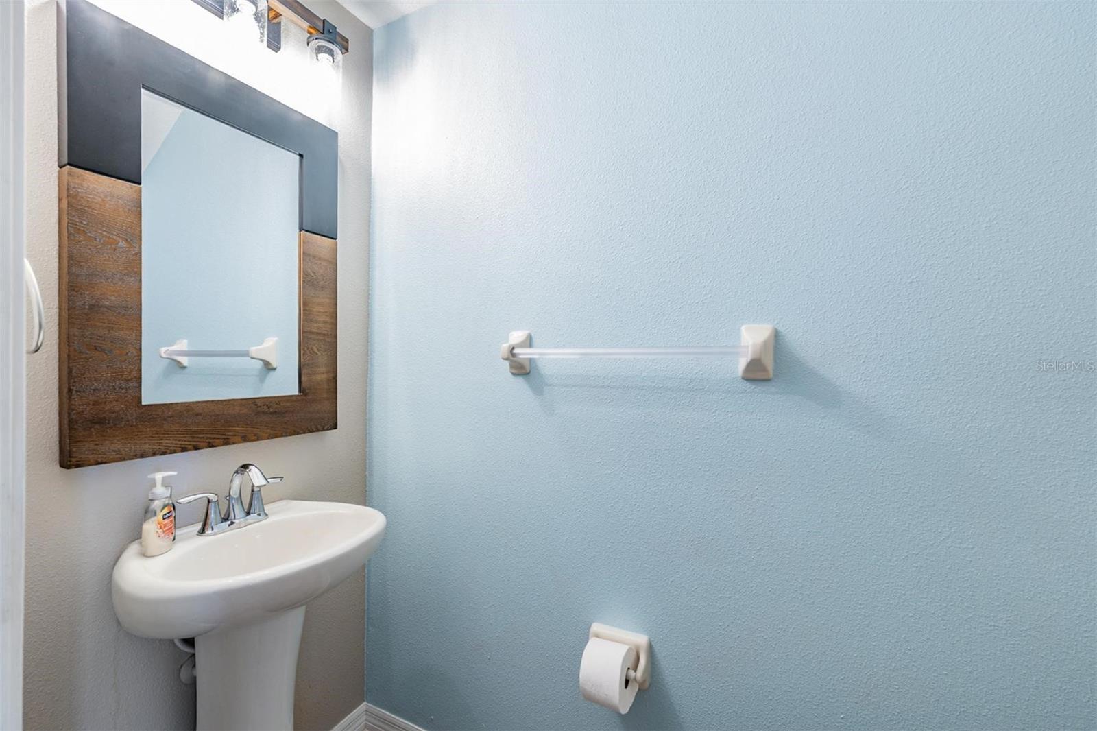 12039 GREENGATE DR — photo 13