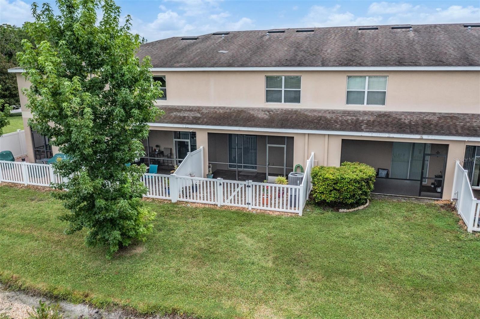 12039 GREENGATE DR — photo 31