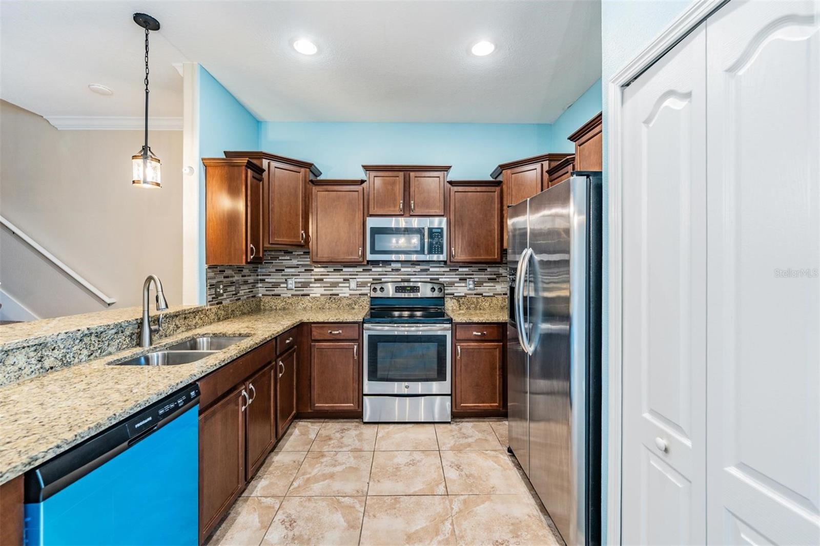 12039 GREENGATE DR — photo 10
