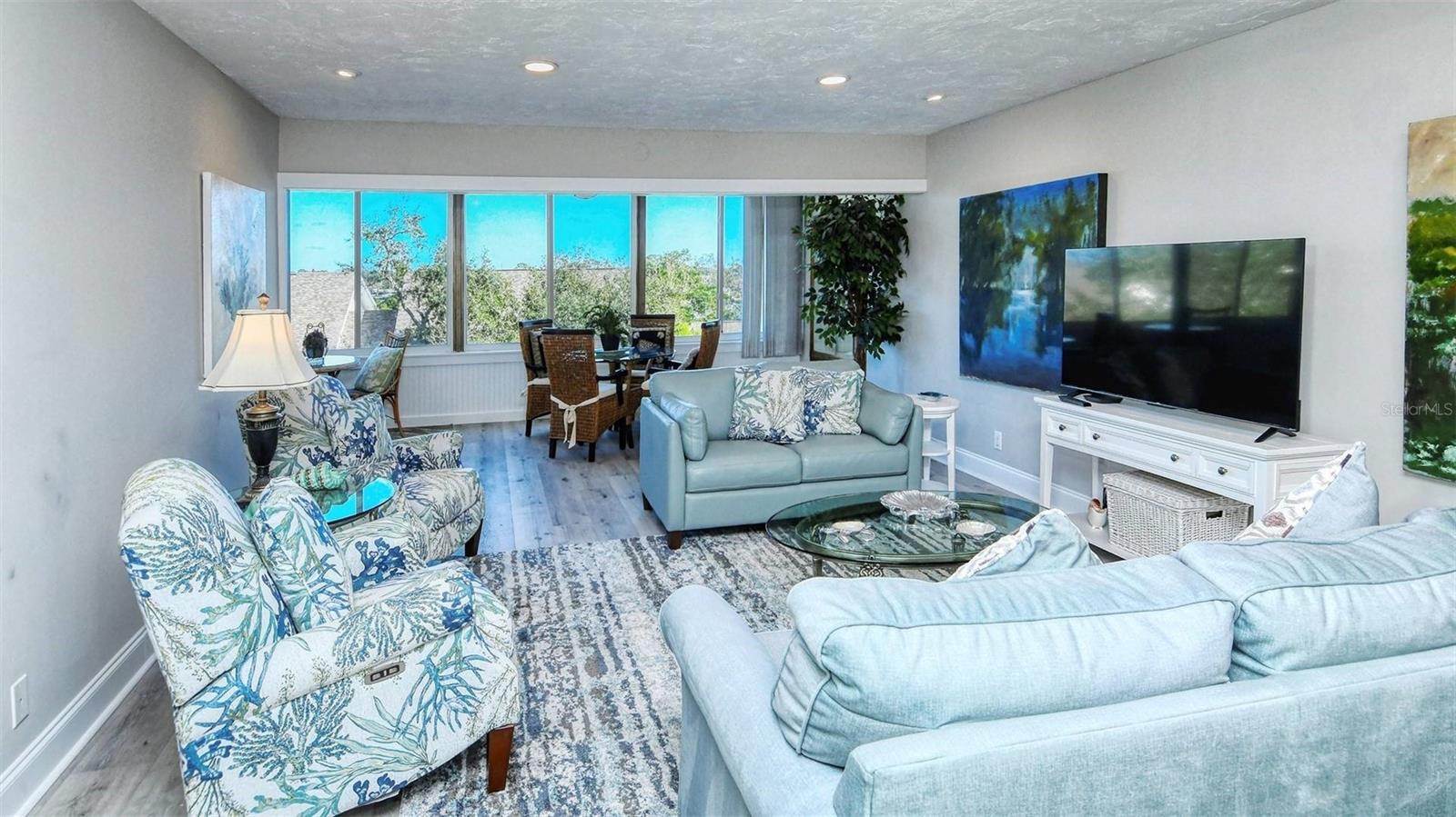 1255 E PEPPERTREE DR #305 — photo 2