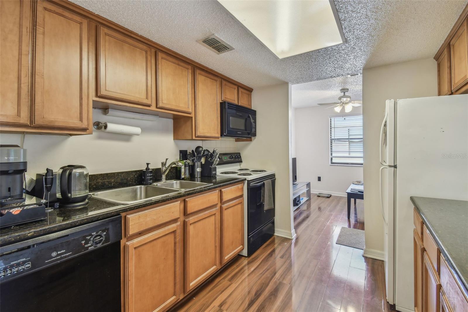 134 SYCAMORE LN #H — photo 14