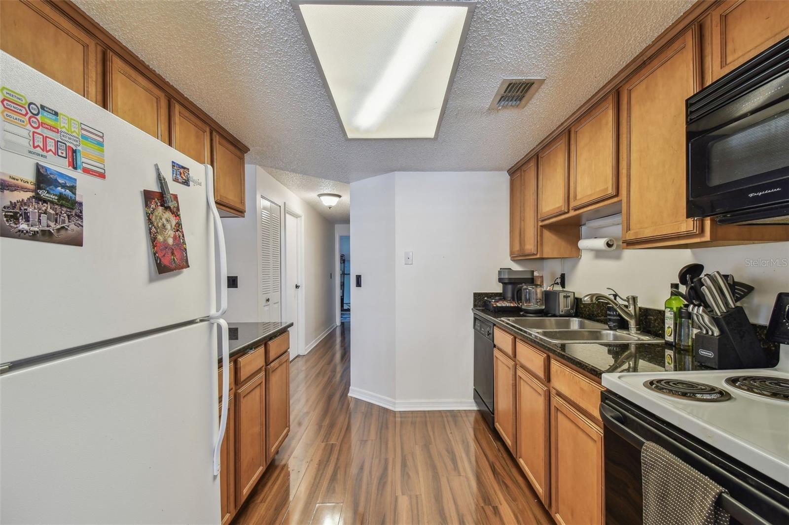 134 SYCAMORE LN #H — photo 13