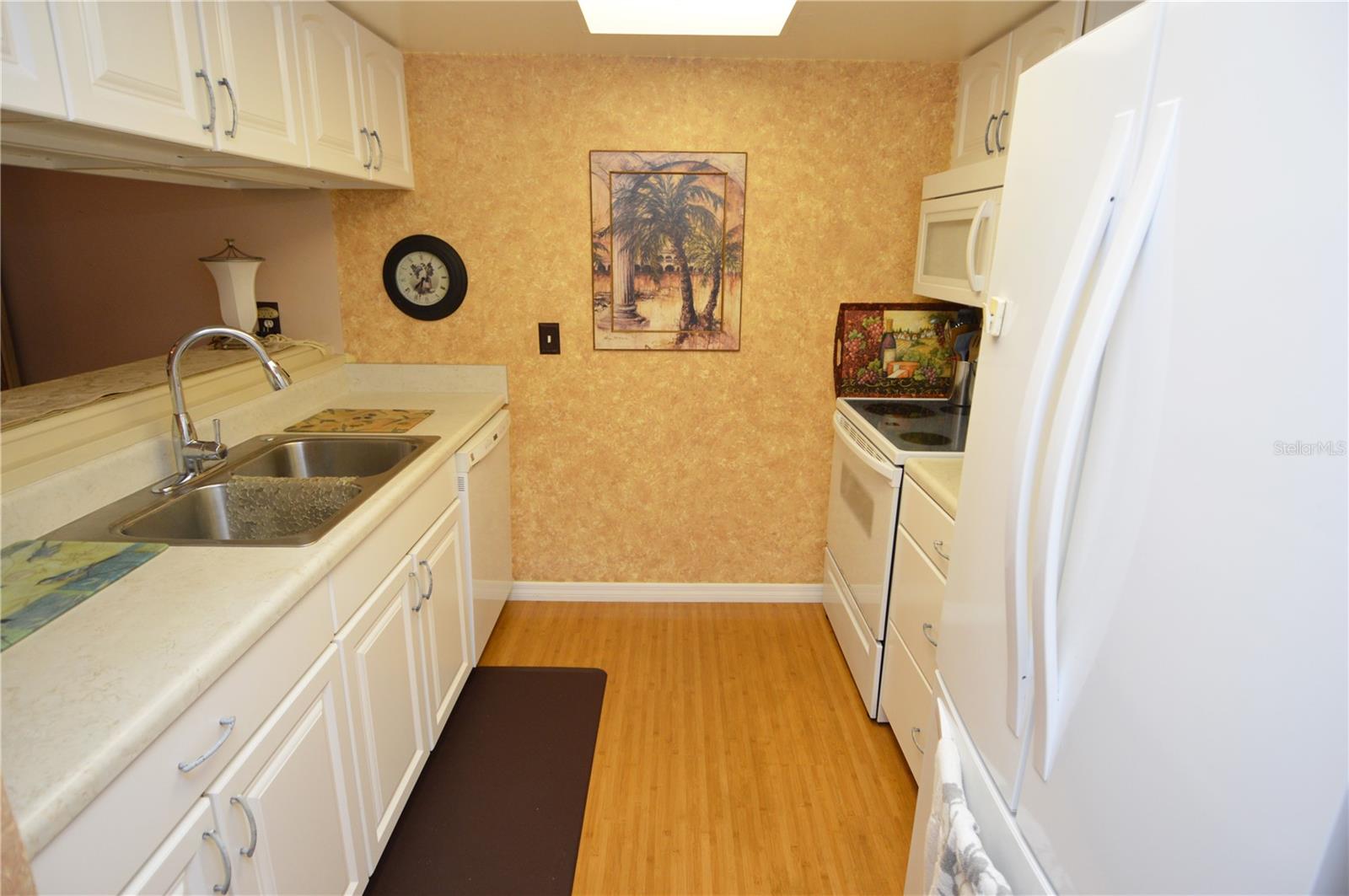 12760 INDIAN ROCKS RD #1110 — photo 6