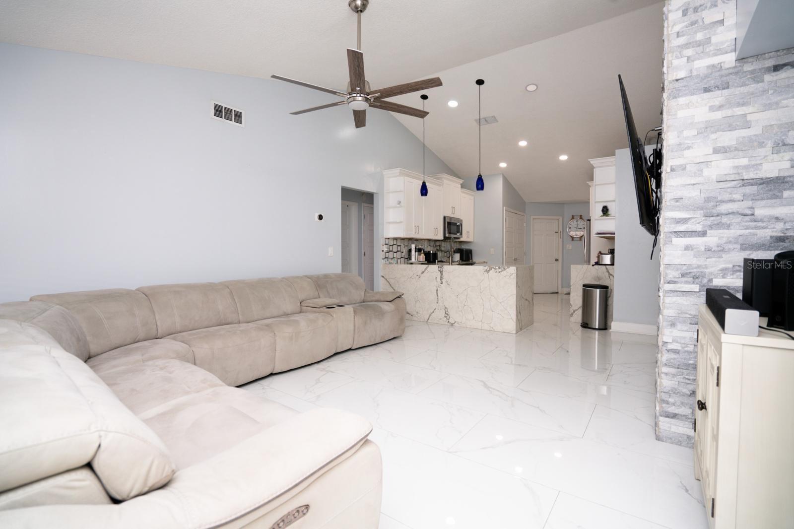6502 YELLOWHAMMER AVE — photo 4