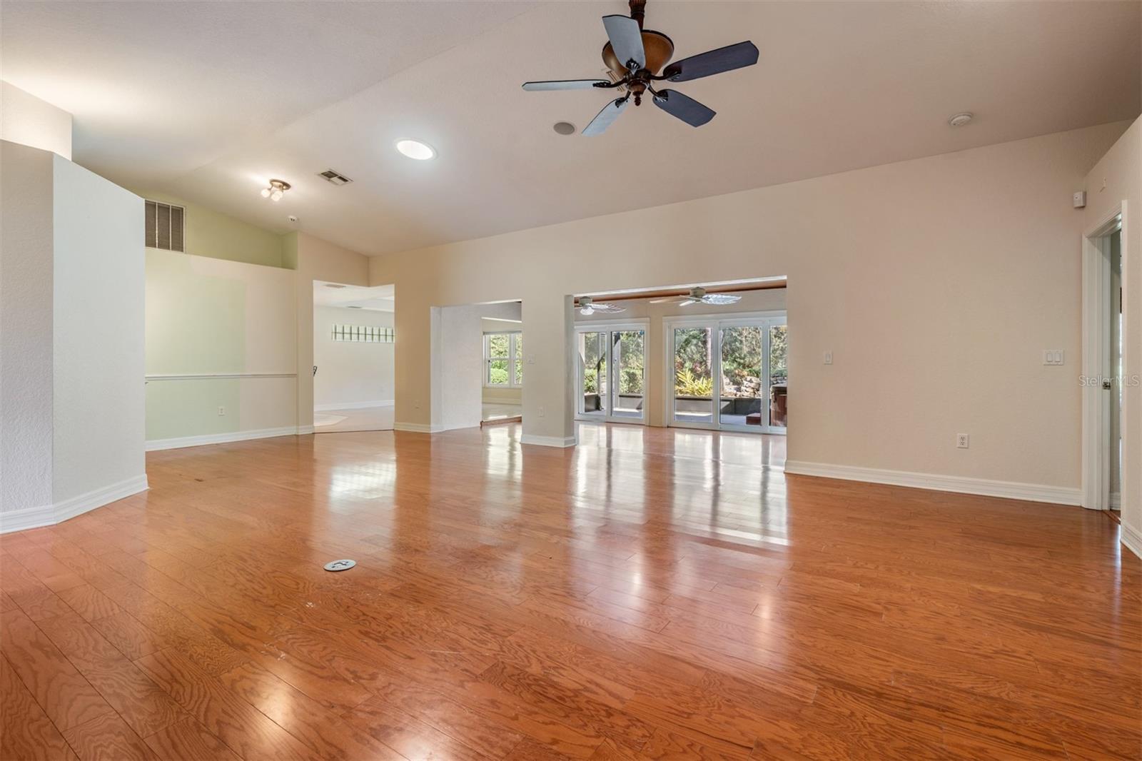 10133 COLLAR DR — photo 34