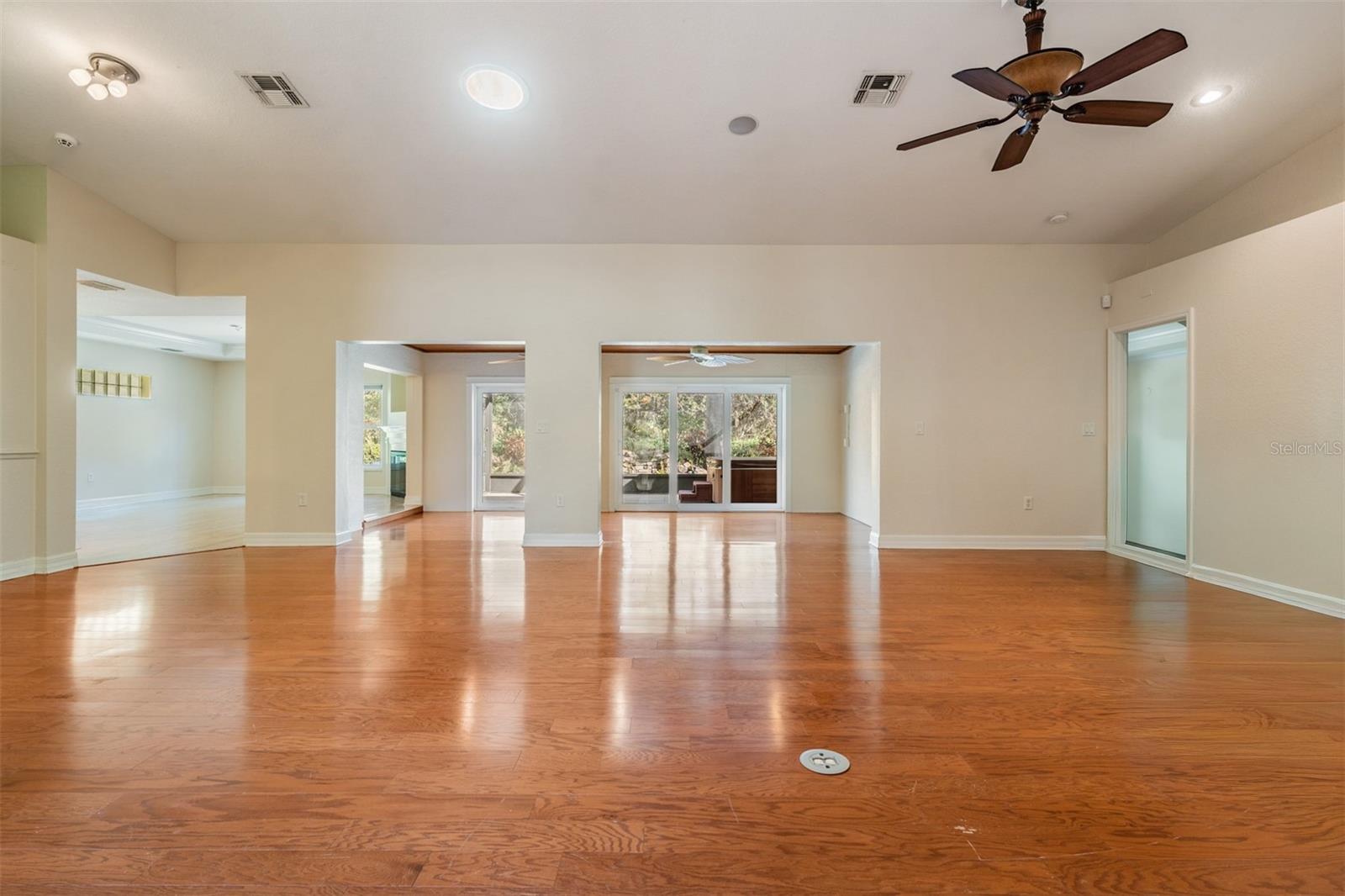 10133 COLLAR DR — photo 28