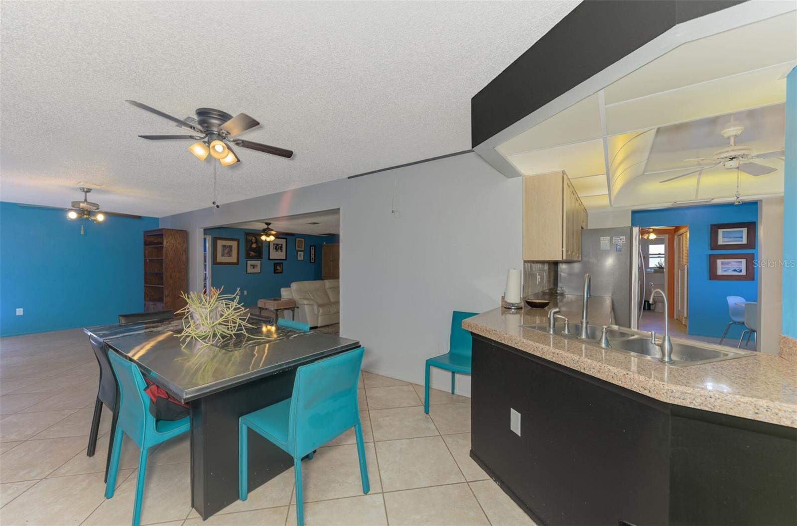 602 PORTIA ST N — photo 12