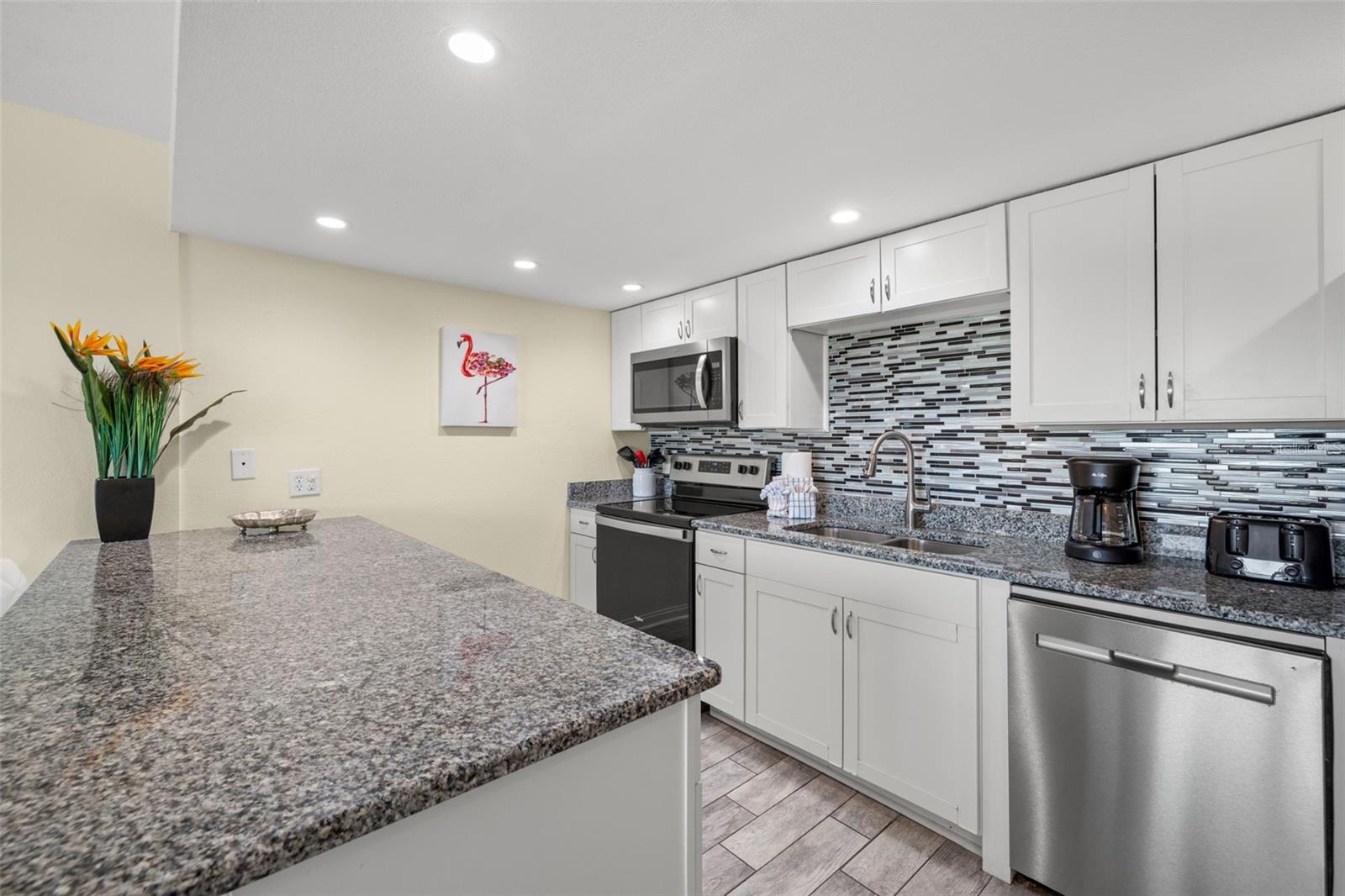 18610 GULF BLVD #709 — photo 10