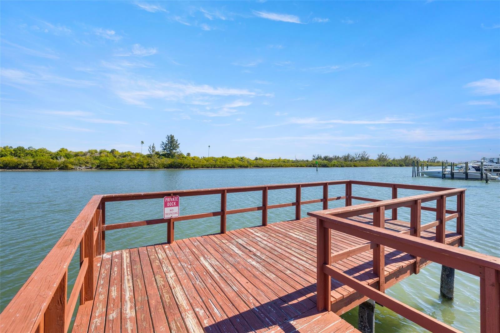 18610 GULF BLVD #709 — photo 33