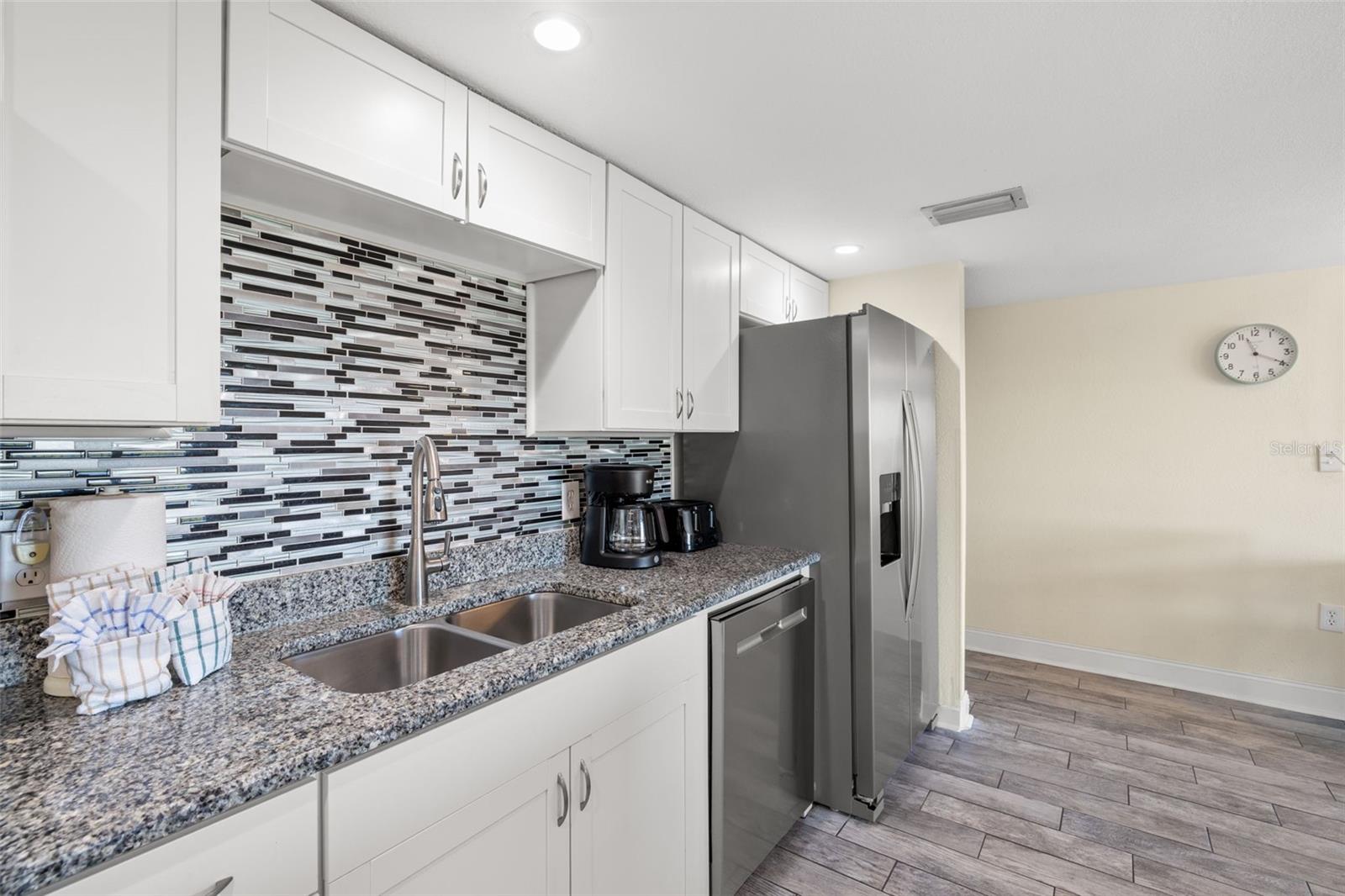 18610 GULF BLVD #709 — photo 13