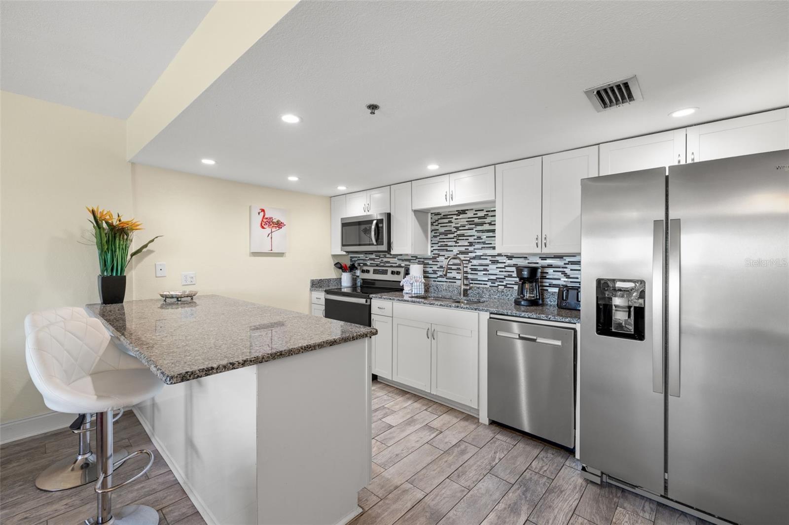 18610 GULF BLVD #709 — photo 4