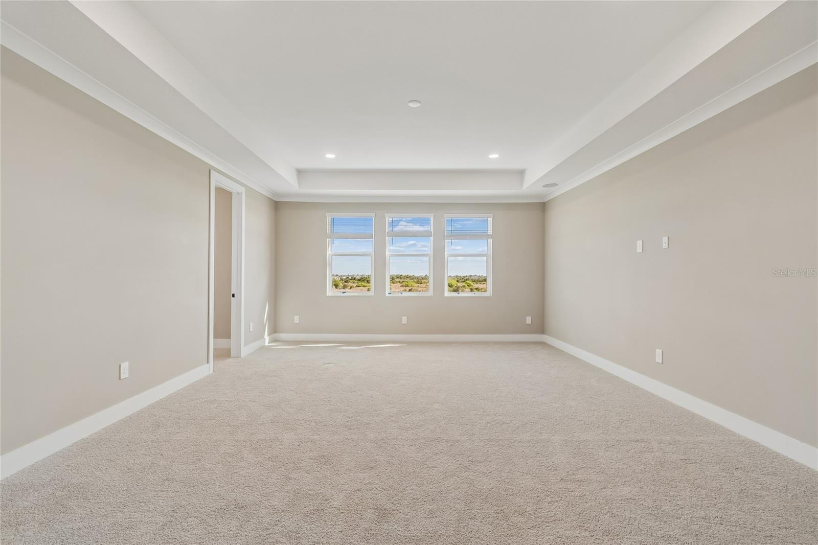 1170 KINGS WAY DR — photo 7