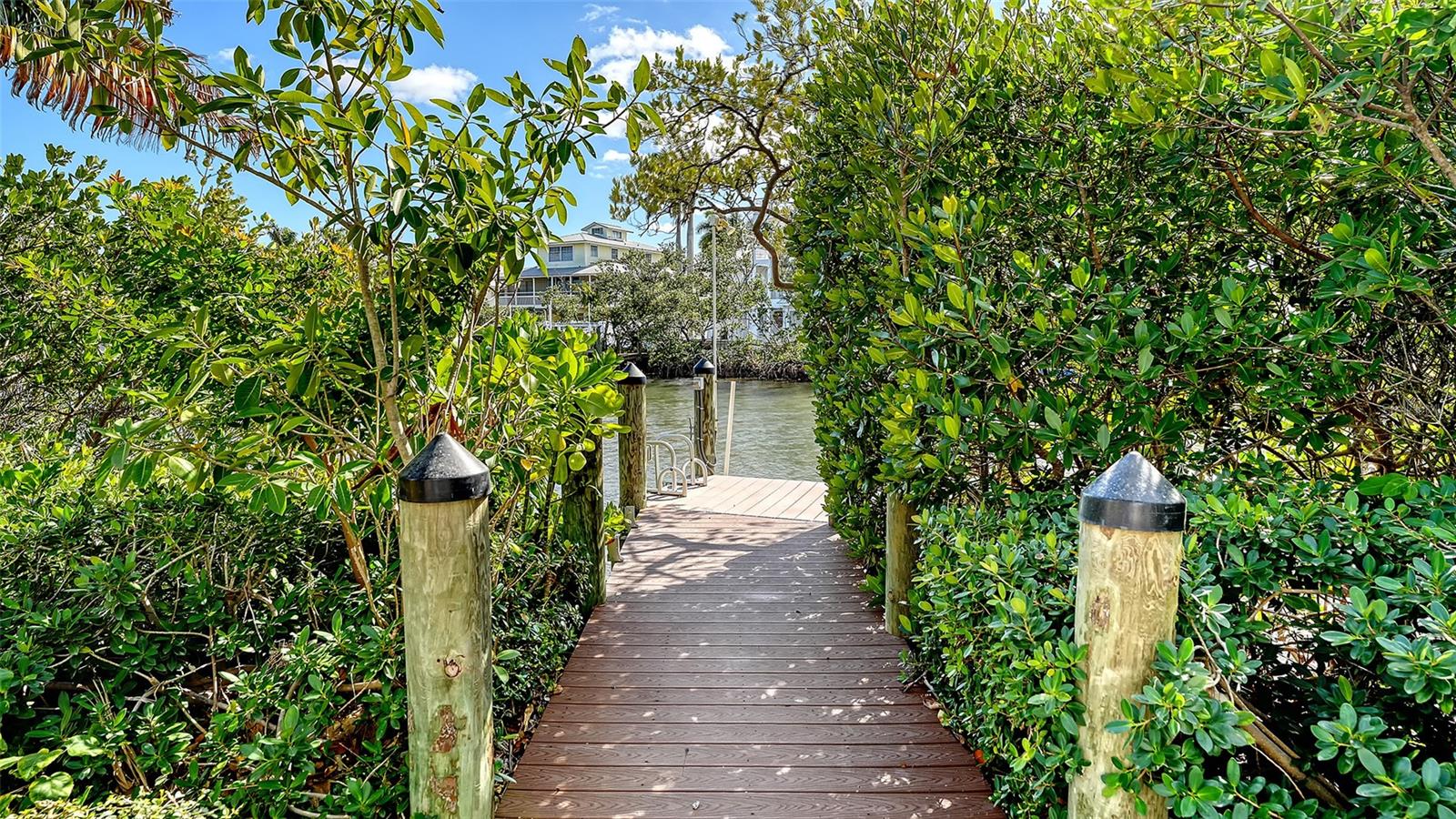 513 VILLA ROSA WAY — photo 45