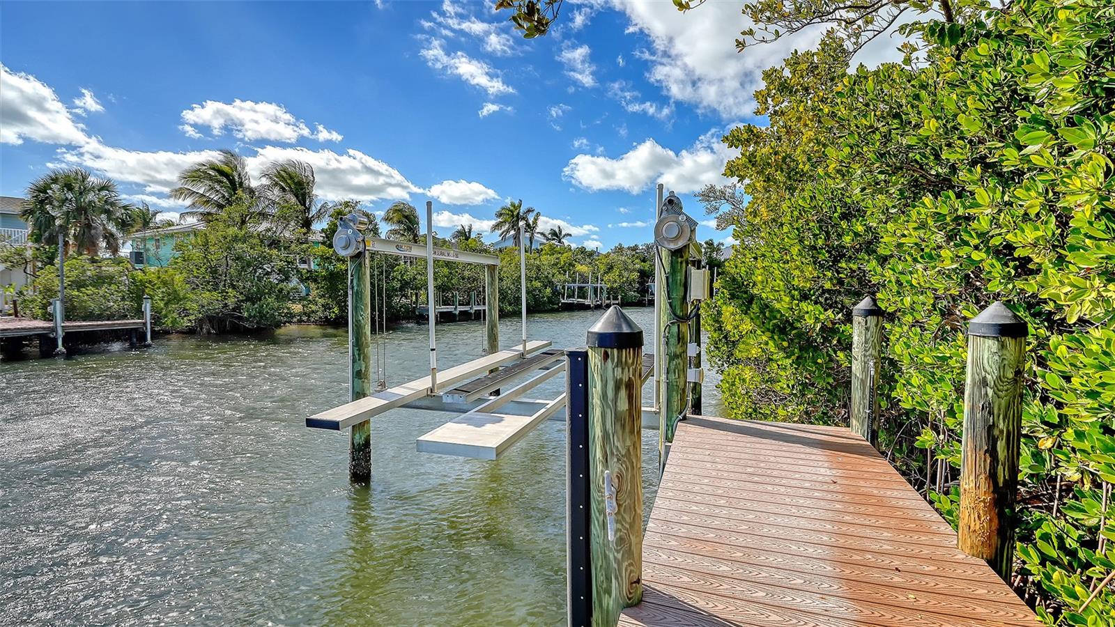 513 VILLA ROSA WAY — photo 24