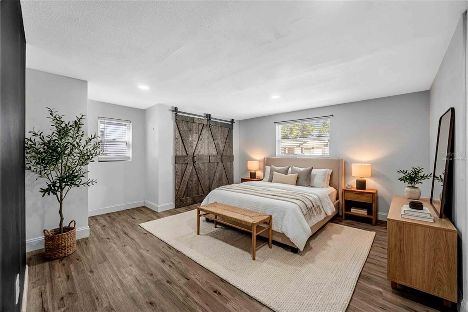 9040 LUNAR LN — photo 15