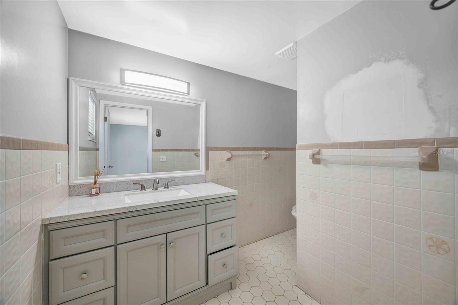 9040 LUNAR LN — photo 44