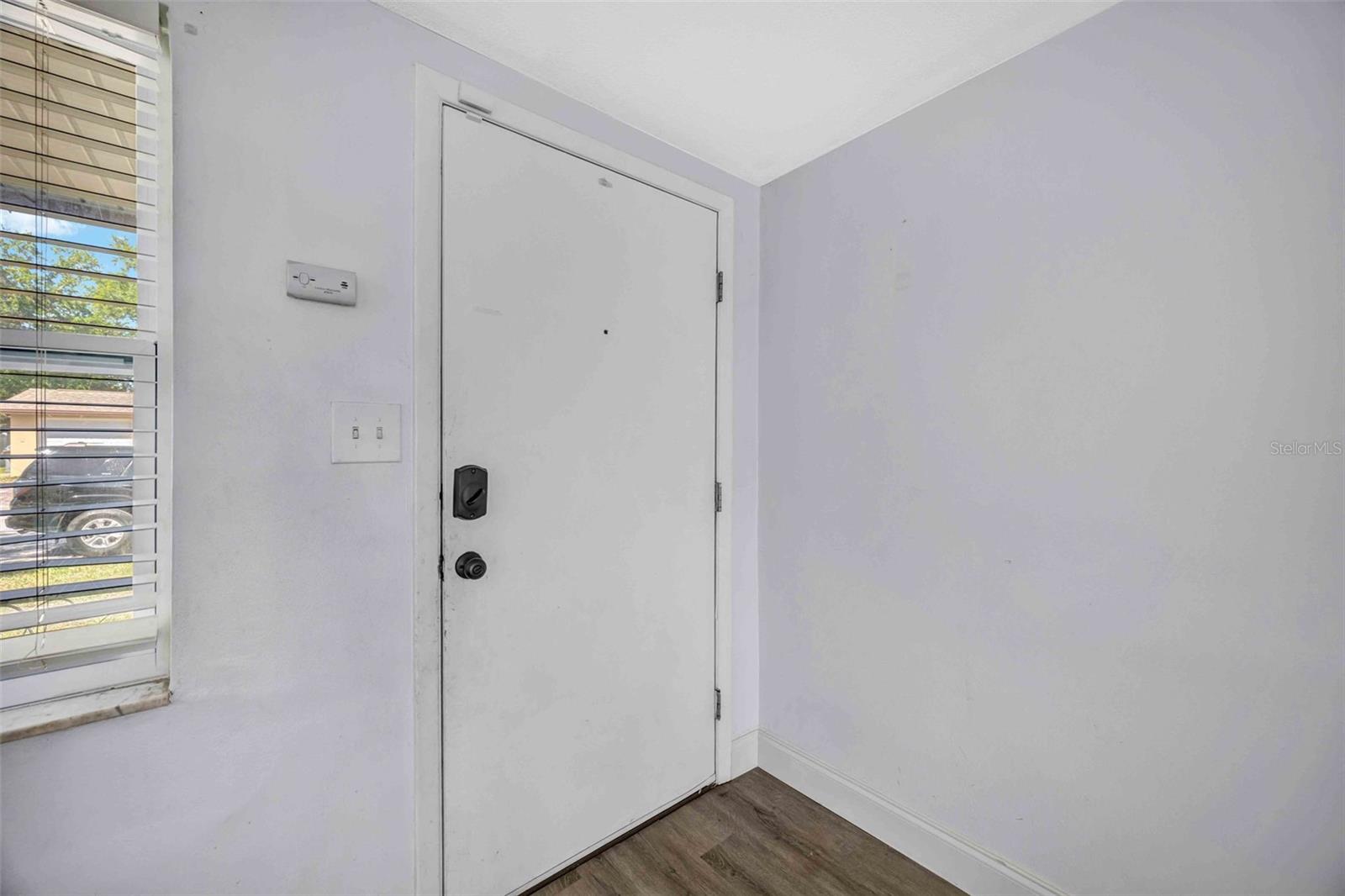 9040 LUNAR LN — photo 21