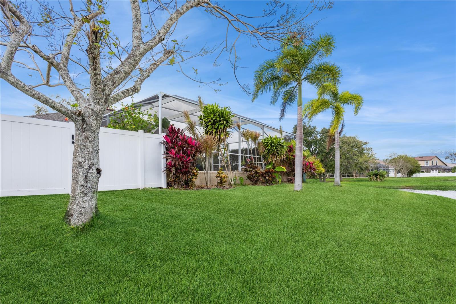 1433 EMERALD HILL WAY — photo 33