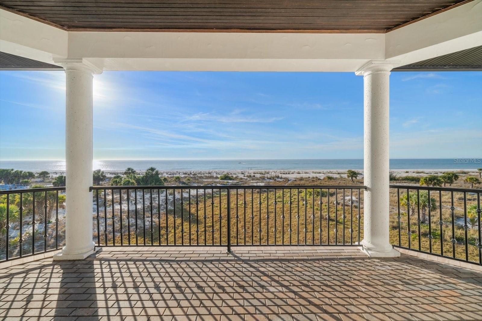1040 ELDORADO AVE — photo 43