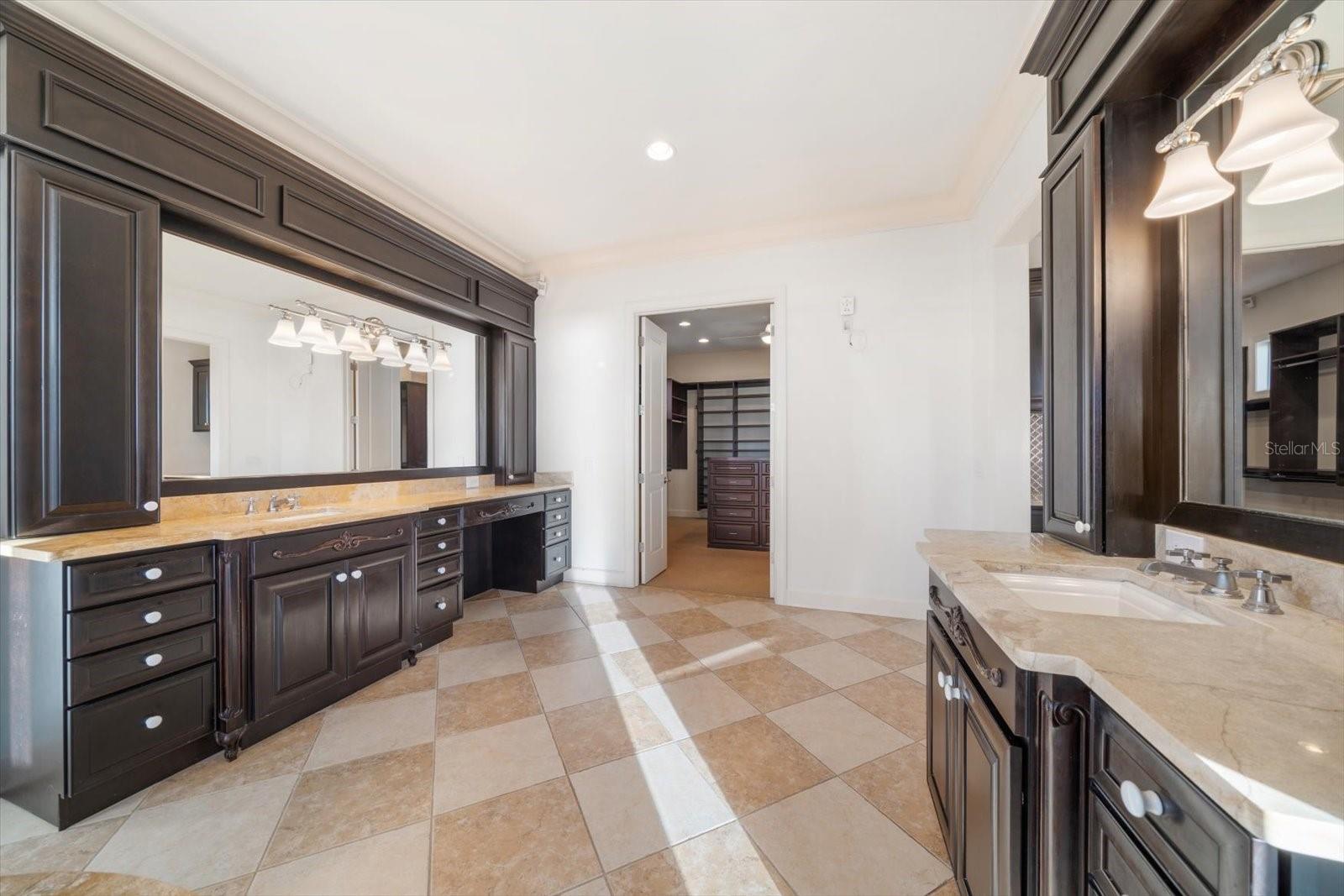 1040 ELDORADO AVE — photo 37