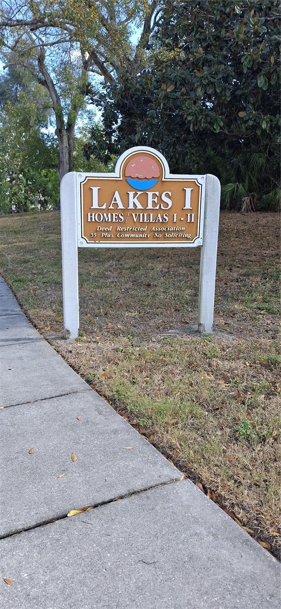 4737 LAKE VILLA DR — photo 32