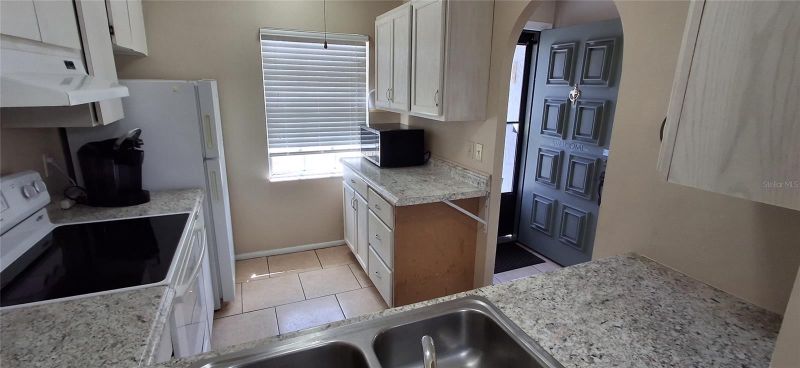 4737 LAKE VILLA DR — photo 8