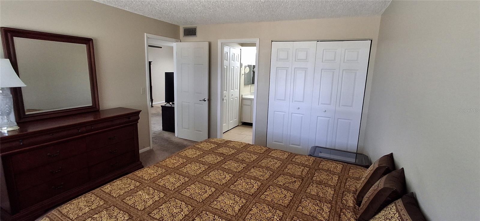 4737 LAKE VILLA DR — photo 15