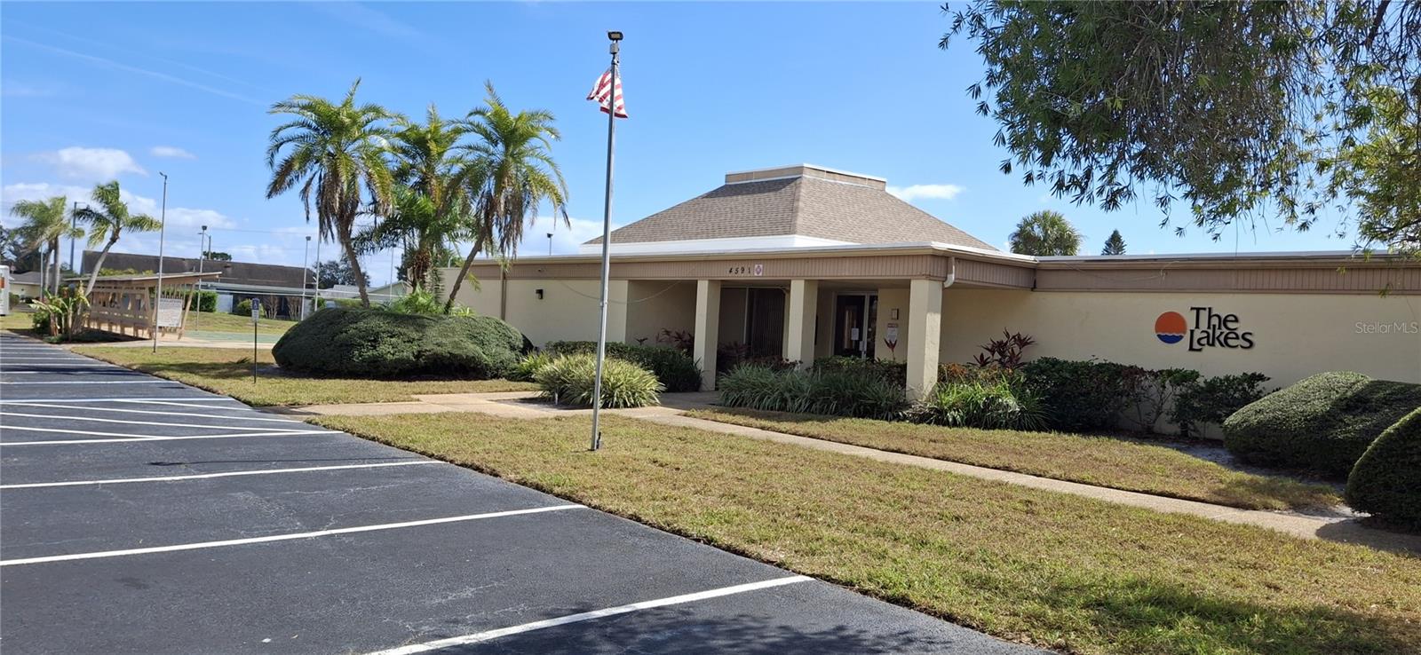 4737 LAKE VILLA DR — photo 34
