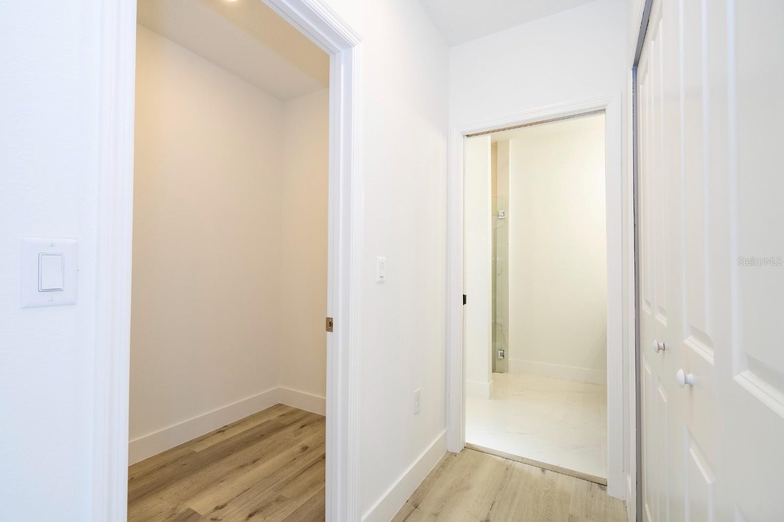 1129 EDINBURGH ST — photo 21