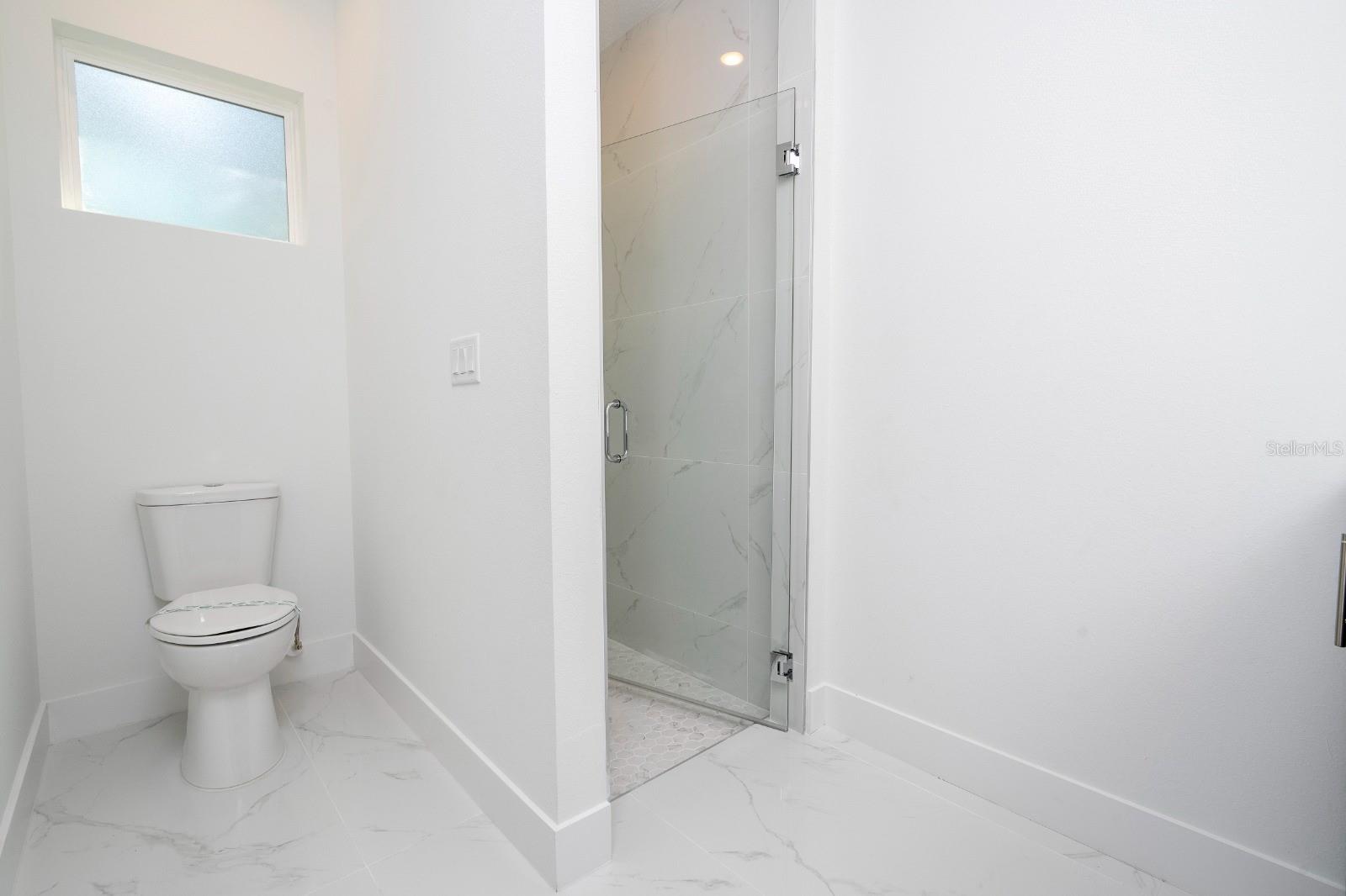 1129 EDINBURGH ST — photo 24