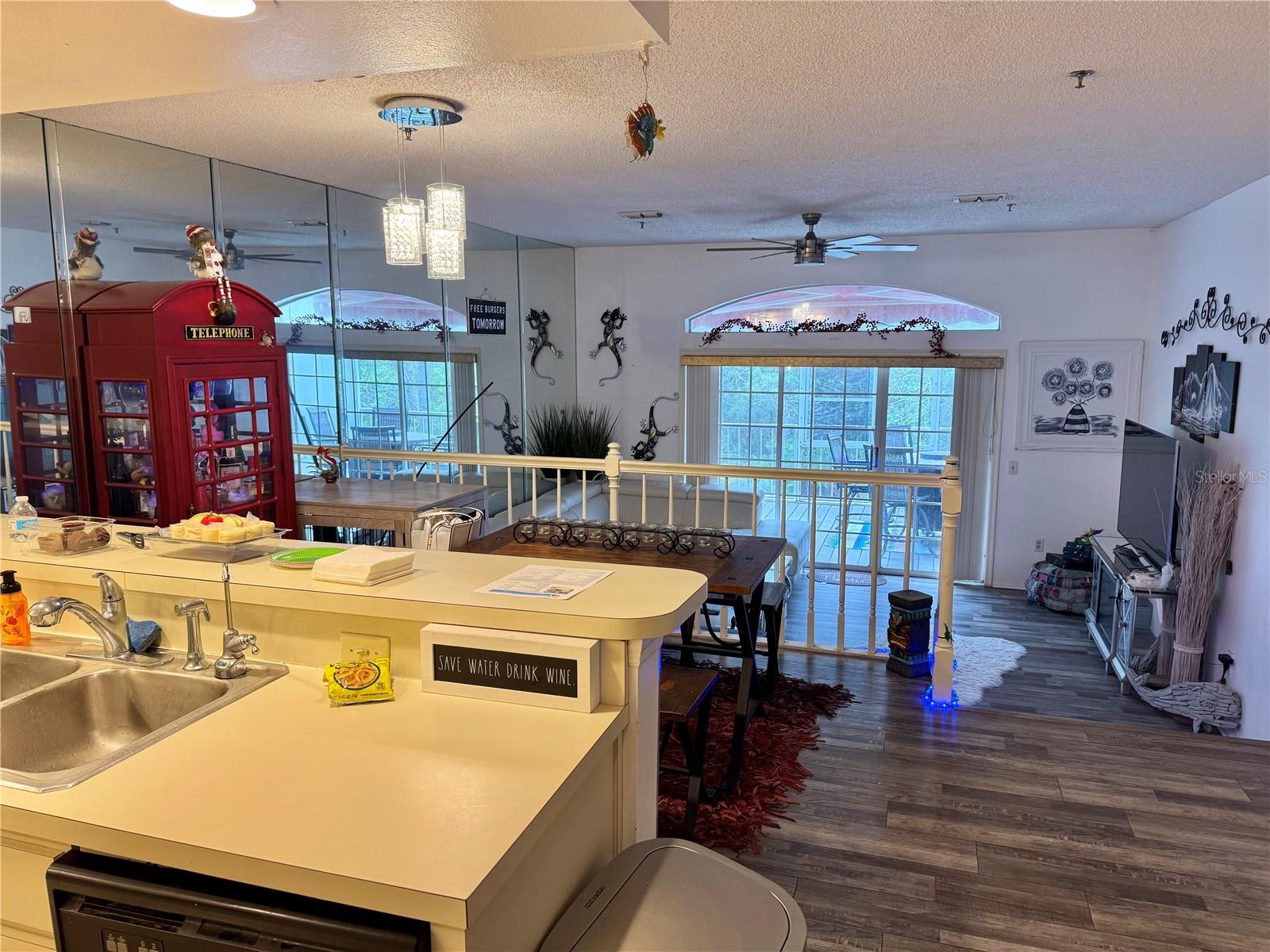 2111 VISTA DEL SOL CIR #403 — photo 4