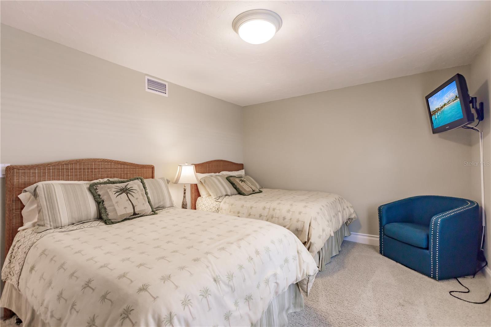 6052 W PEPPERTREE WAY #235B — photo 25