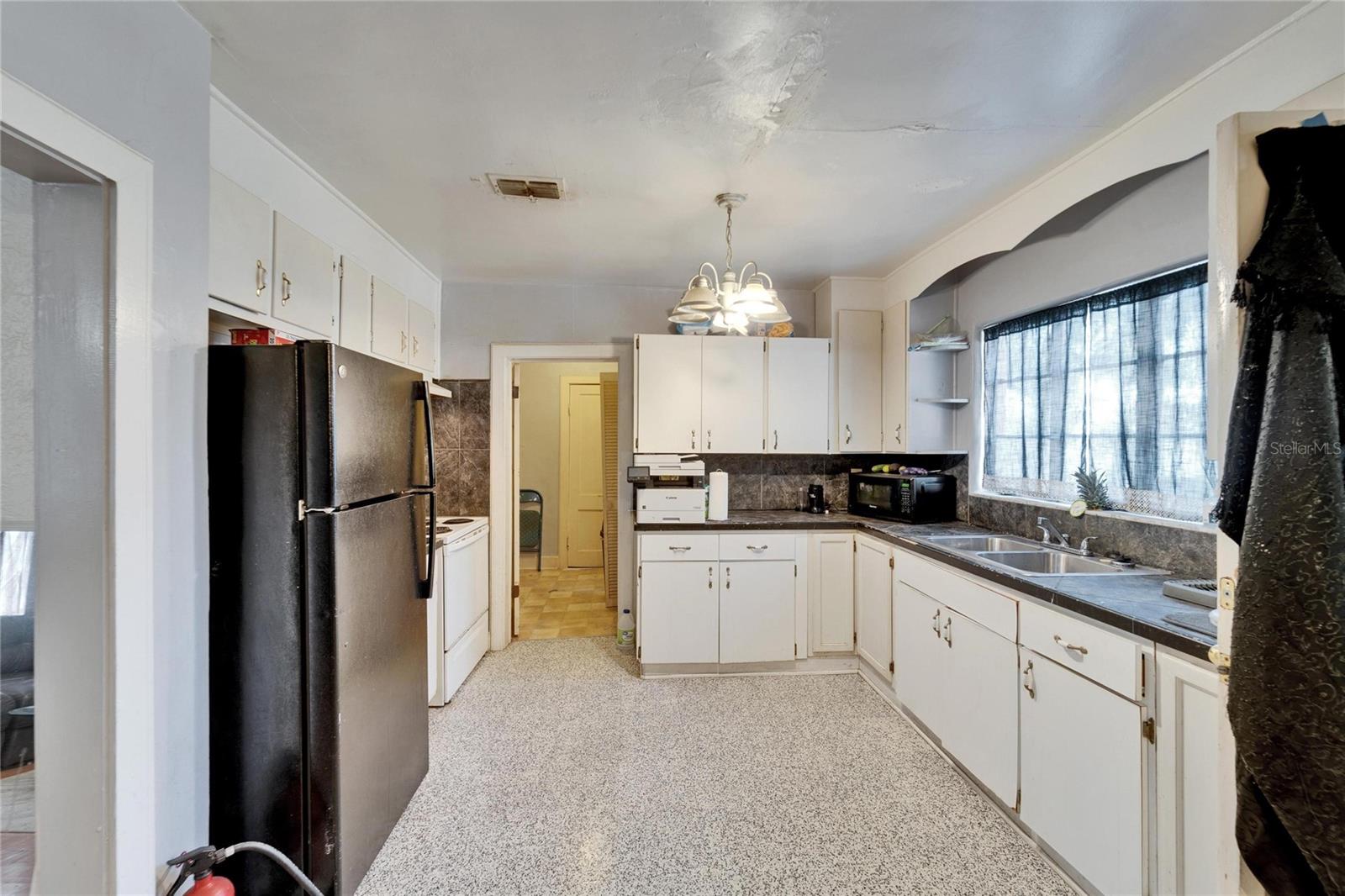 2606 N BOULEVARD — photo 13