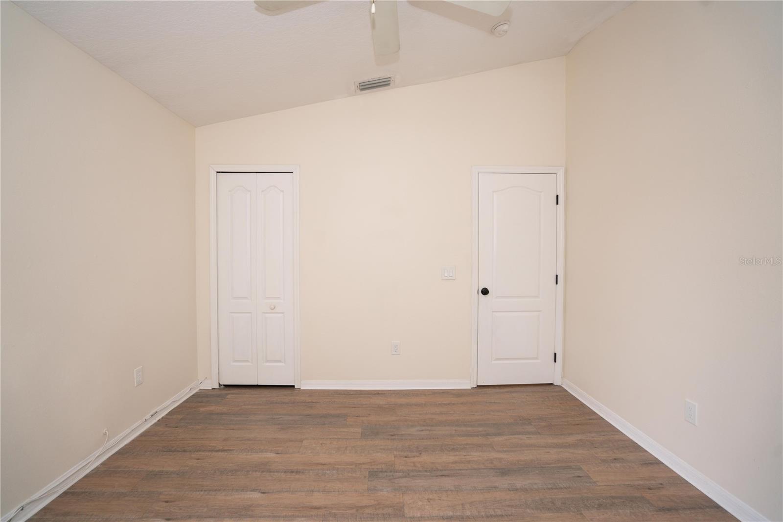 10468 BLACKMORE DR — photo 32