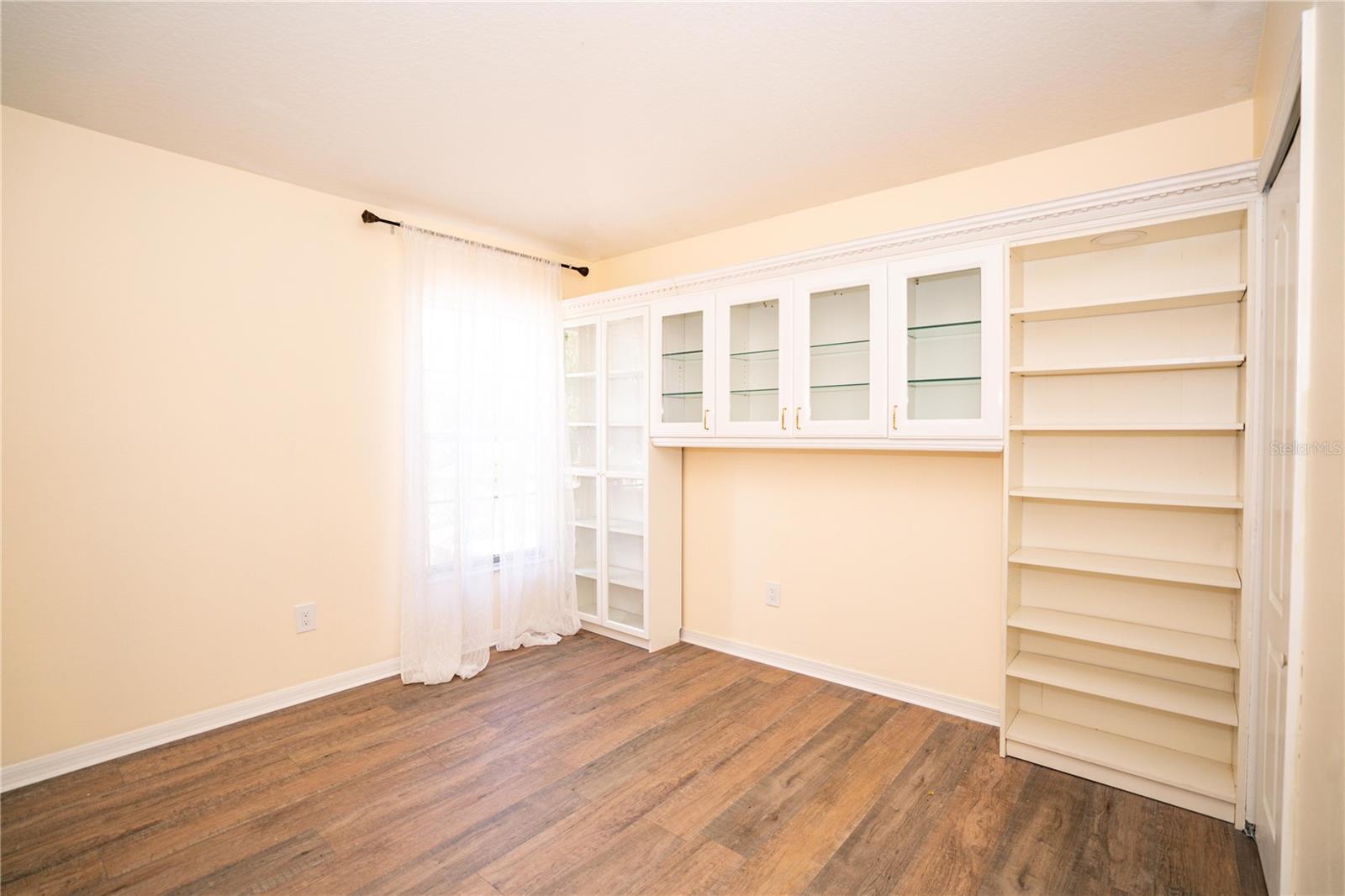 10468 BLACKMORE DR — photo 31